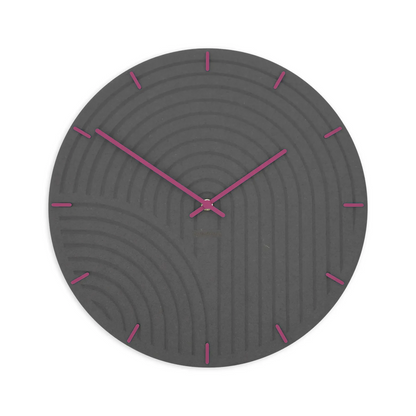 LXVAR Arcadia_schwarz_fuchsia