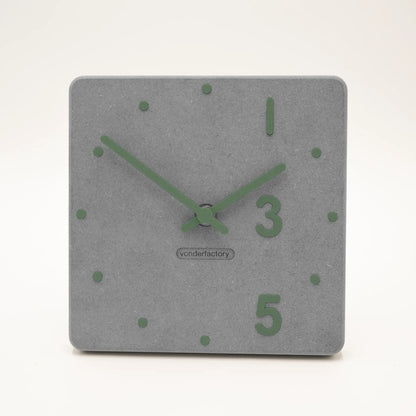 LXVAR Desktra_grau_khaki