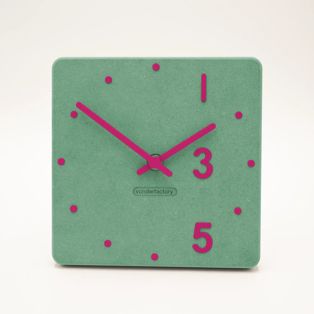 LXVAR Desktra_grün_fuchsia