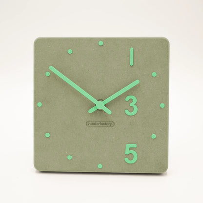 LXVAR Desktra_khaki_grün