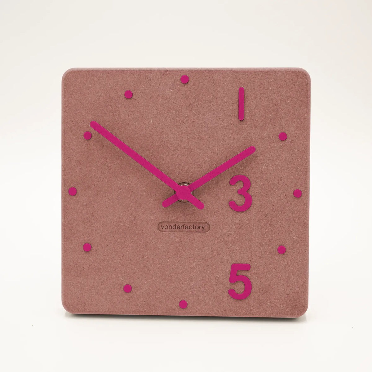 LXVAR Desktra_rot_fuchsia