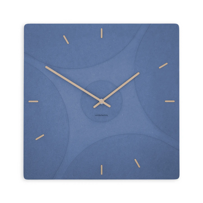 LXVAR Quadriva_blau_latte