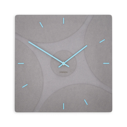LXVAR Quadriva_grau_blau
