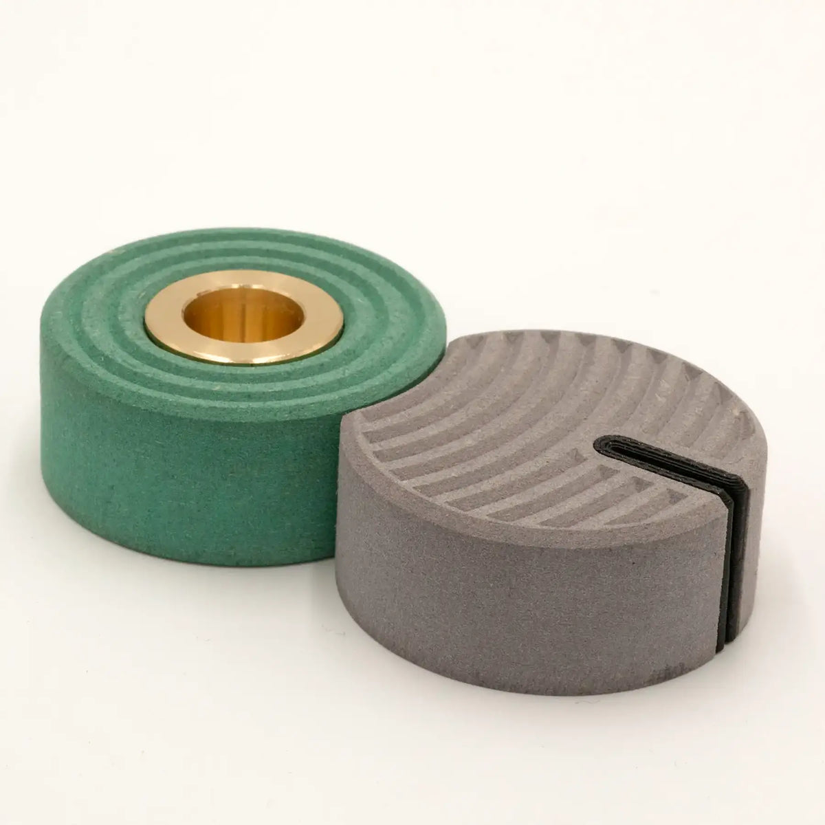 Ringcut – Candle Holder + Card Holder