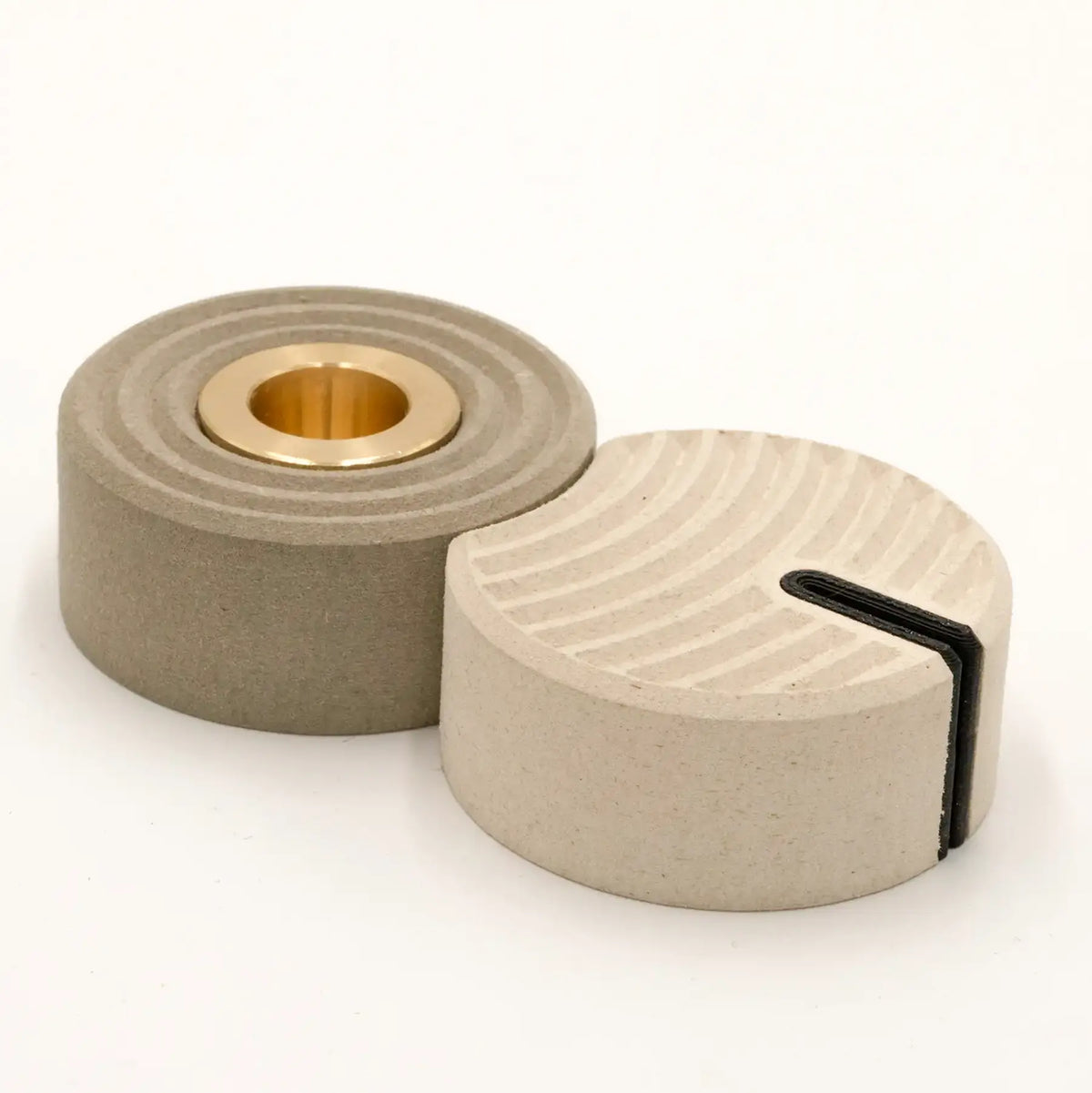 Ringcut – Candle Holder + Card Holder