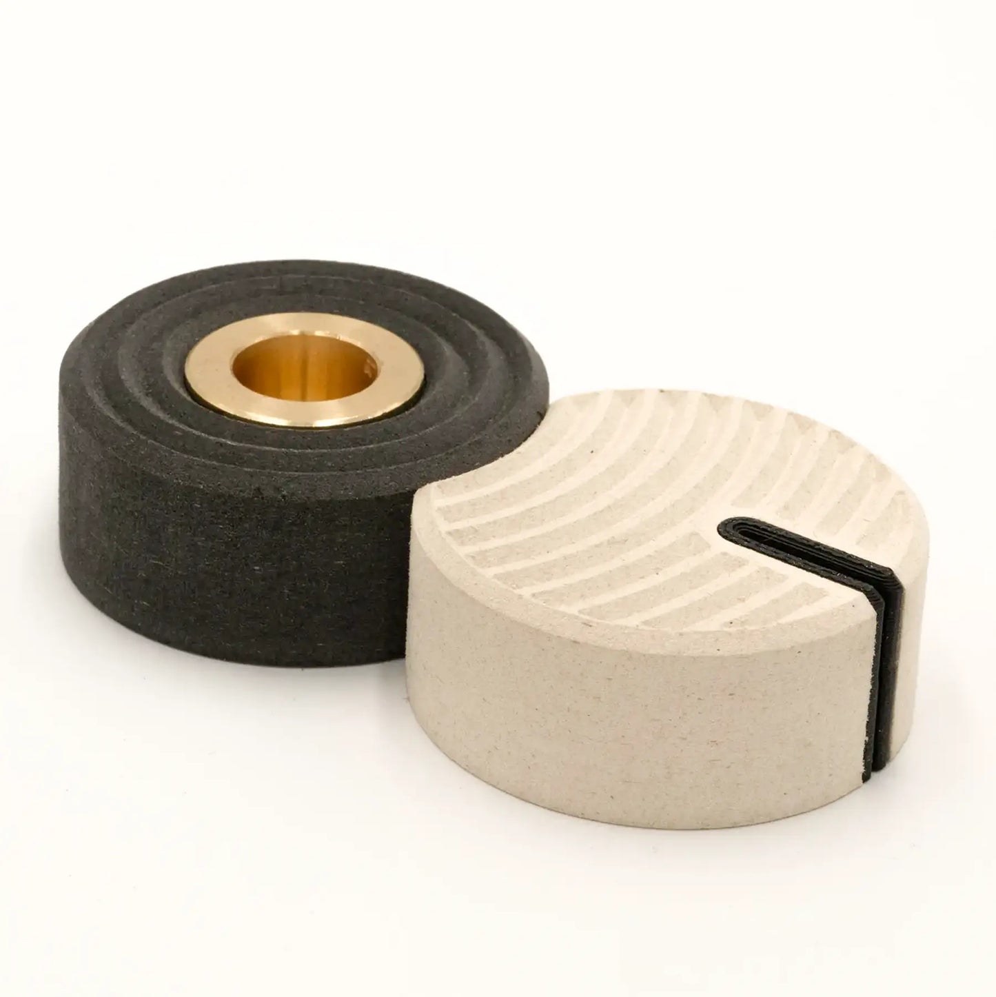 Ringcut – Candle Holder + Card Holder