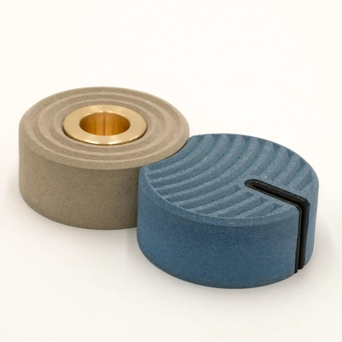 Ringcut – Candle Holder + Card Holder