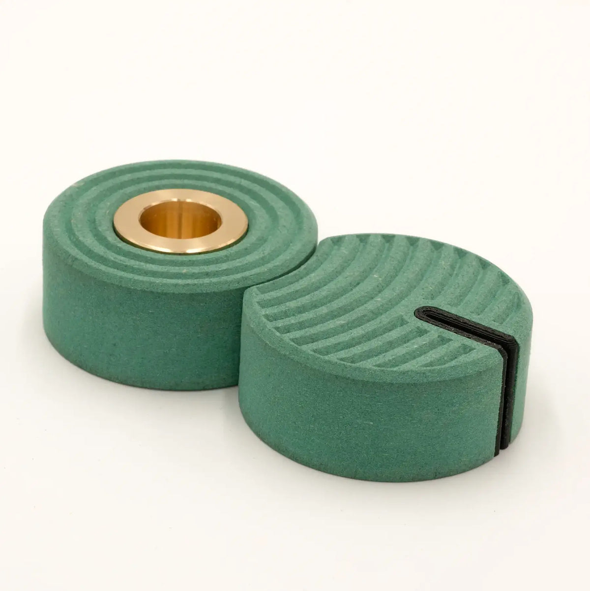 Ringcut – Candle Holder + Card Holder