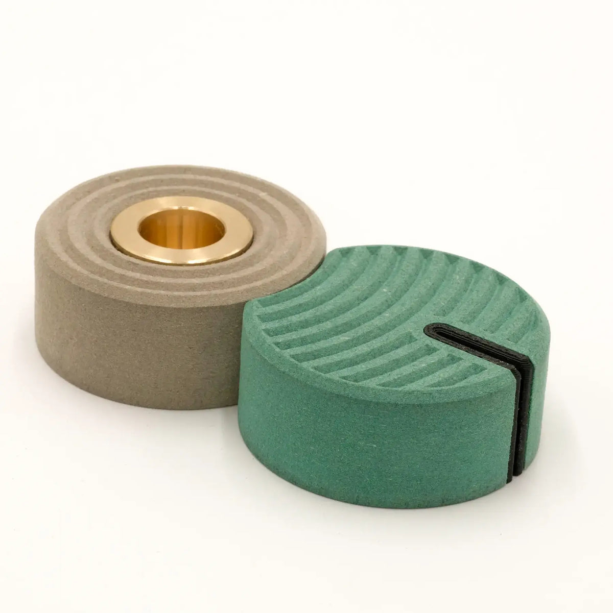 Ringcut – Candle Holder + Card Holder