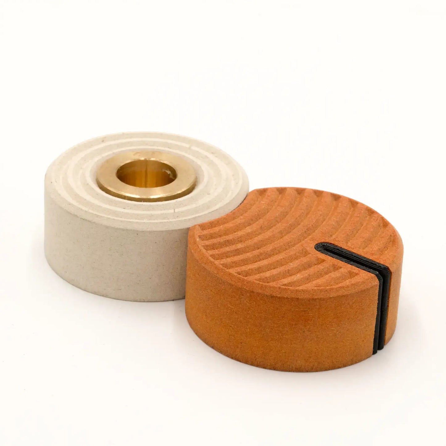 Ringcut – Candle Holder + Card Holder