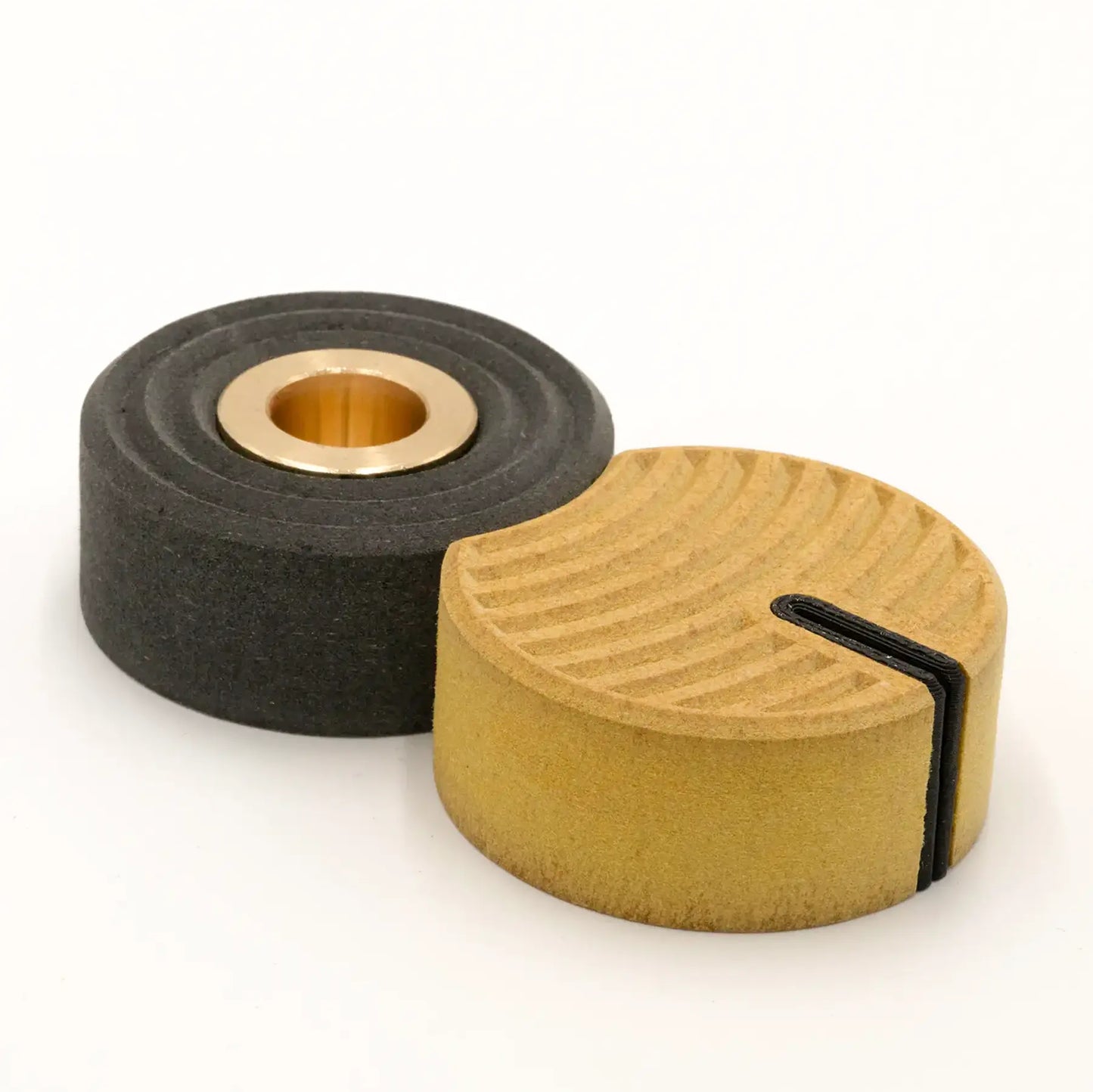 Ringcut – Candle Holder + Card Holder