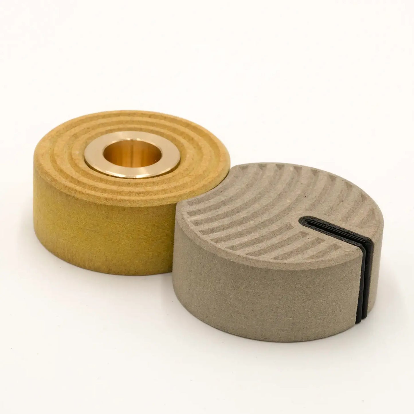 Ringcut – Candle Holder + Card Holder