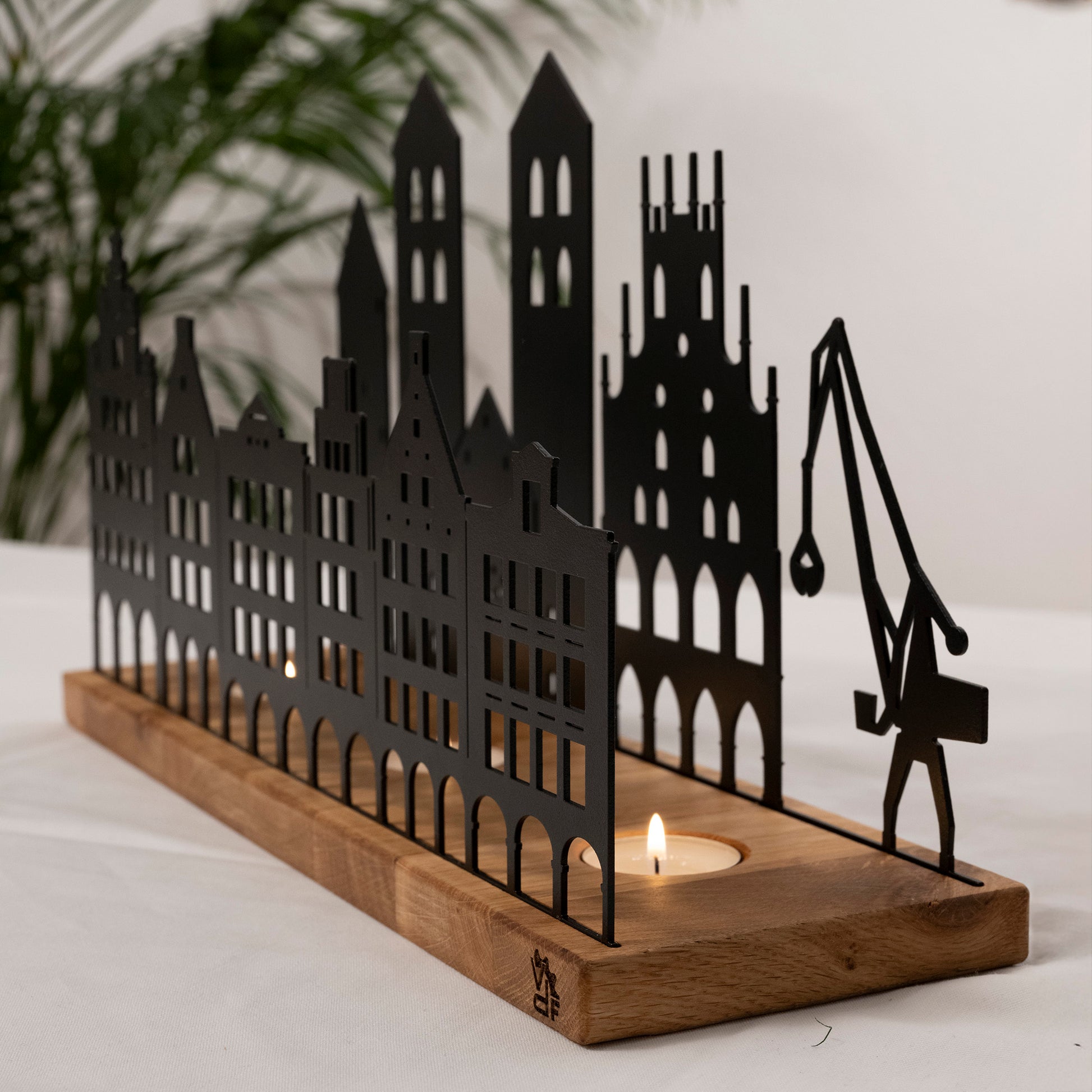 Münster Skyline Teelichthalter - Eichenholz und Metall (Schwarz) - Hafenkran